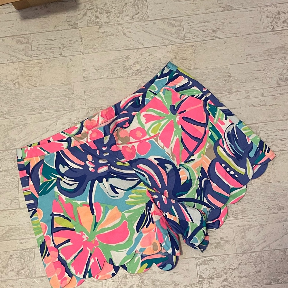 Lilly Pulitzer Scalloped Edge Shorts